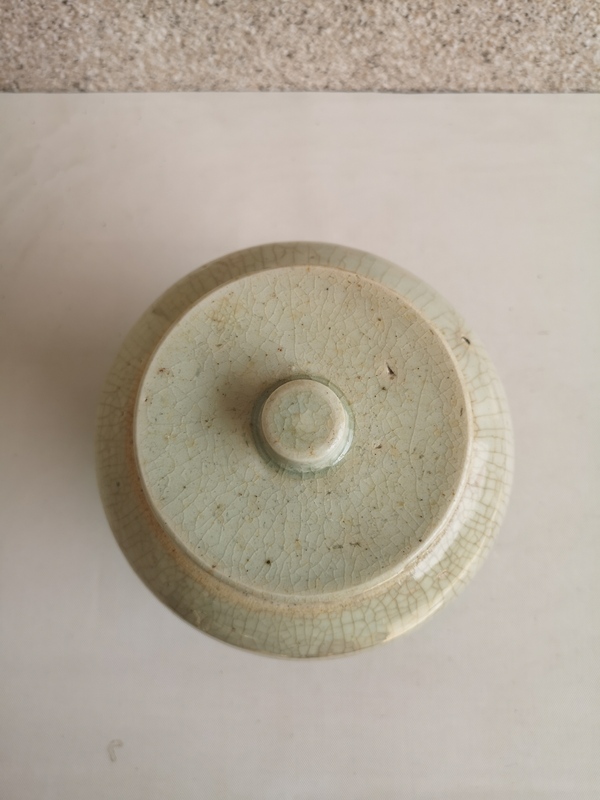 古玩陶瓷哥釉蓋罐拍賣,當(dāng)前價(jià)格858元