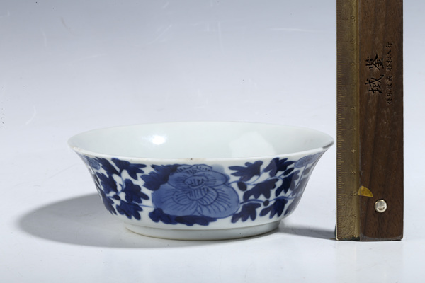 古玩陶瓷晚清·青花纏枝牡丹紋碗拍賣,當(dāng)前價格2100元
