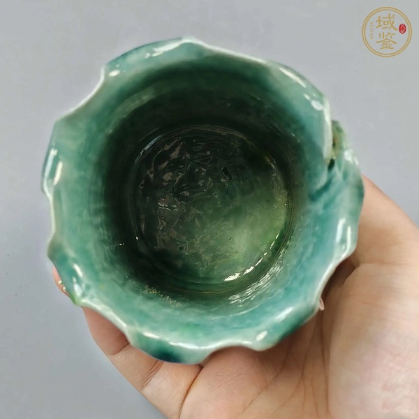 古玩陶瓷粉彩貼塑筆筒真品鑒賞圖