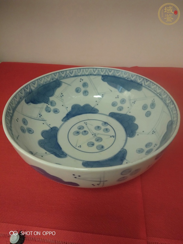 古玩陶瓷青花花卉紋碗真品鑒賞圖