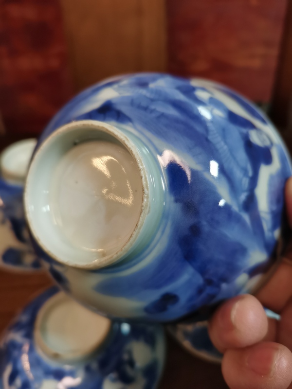 古玩陶瓷【同類蓋碗已保真】十九世紀人物紋青花蓋碗一對拍賣,當前價格690元