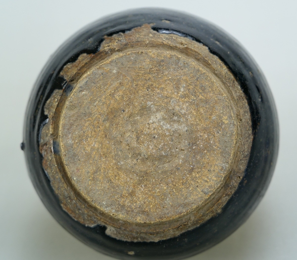 古玩陶瓷明代.油滴釉高領罐(1368年-1644年)拍賣,當前價格3600元