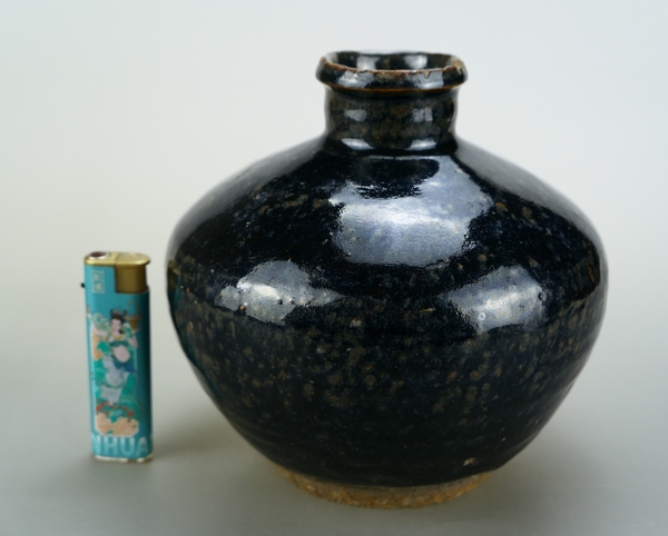 古玩陶瓷明代.油滴釉高領罐(1368年-1644年)拍賣,當前價格3600元