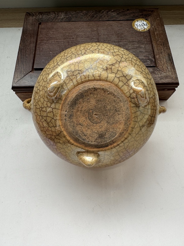 古玩陶瓷乾隆·黃哥釉雙耳爐拍賣,當前價格3600元