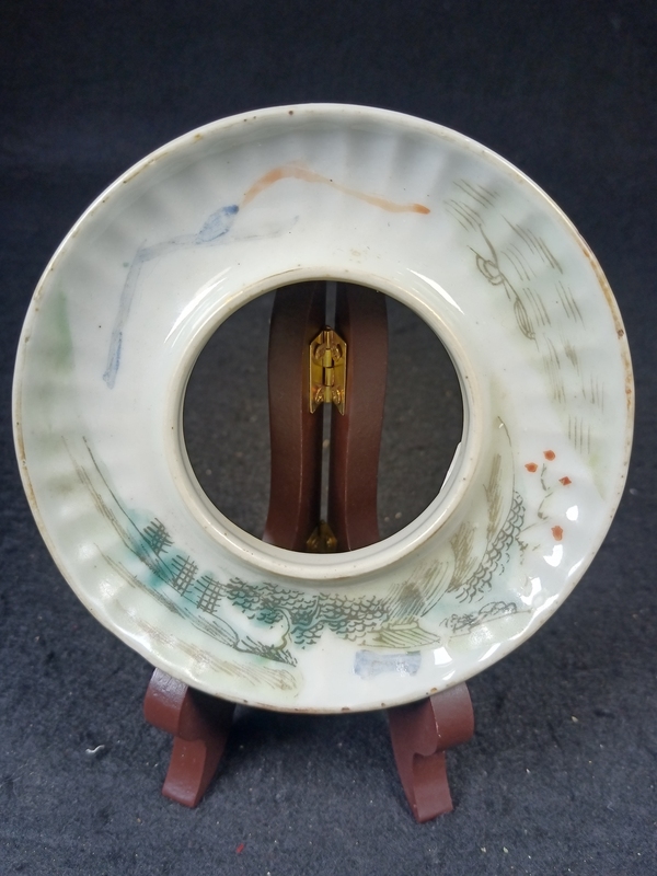 古玩轉賣（全美品）光緒淺絳彩山水人物瓜棱茶碗拍賣，當前價格0元
