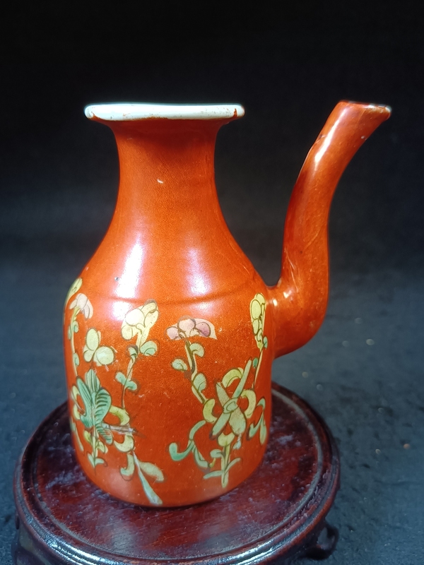 古玩陶瓷(全品)晚清**紅粉彩花卉暗八仙酒壺景德鎮窯拍賣,當前價格800元