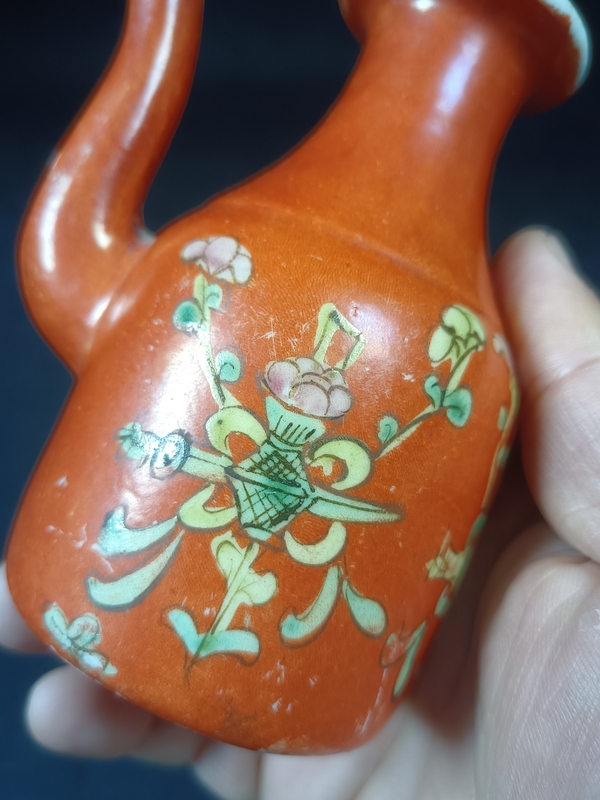 古玩陶瓷(全品)晚清**紅粉彩花卉暗八仙酒壺景德鎮窯拍賣,當前價格800元