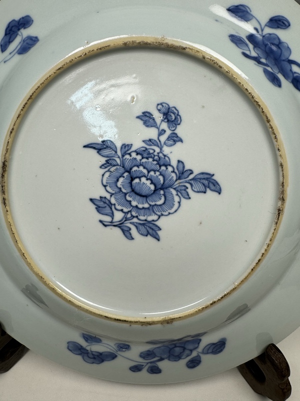 古玩陶瓷康熙·青花西廂記紋折沿盤拍賣,當前價格5500元