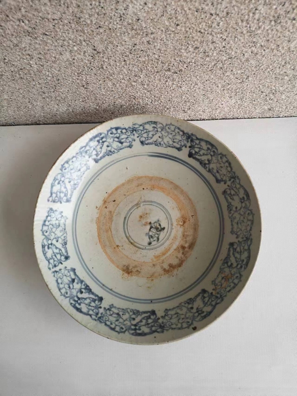 古玩陶瓷青花花卉紋盤(pán)拍賣,當(dāng)前價(jià)格998元