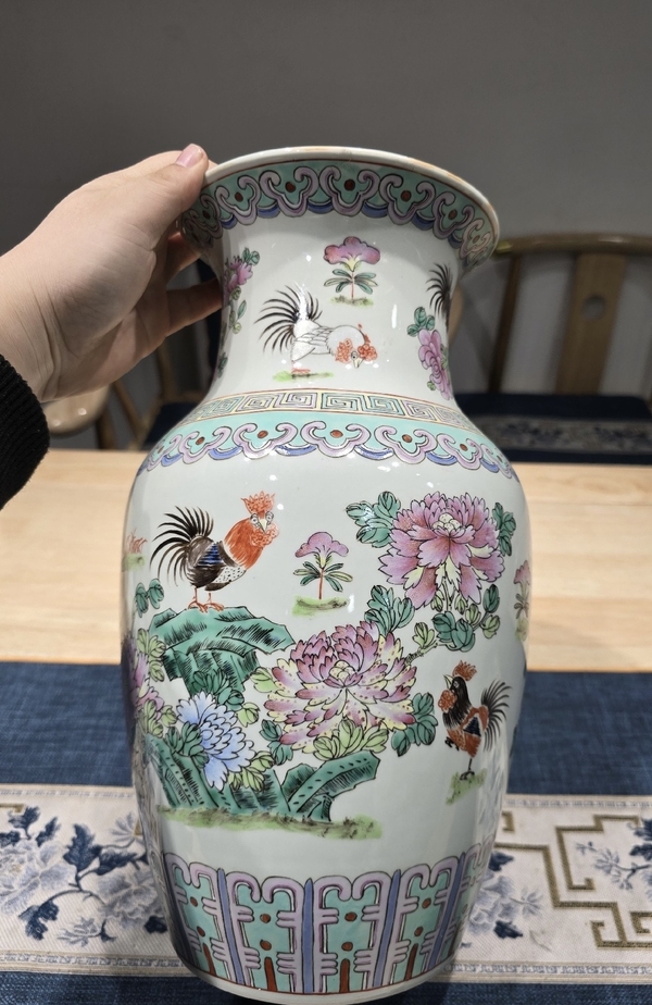 古玩陶瓷粉彩官上加官紋撇口瓶拍賣,當(dāng)前價(jià)格2500元