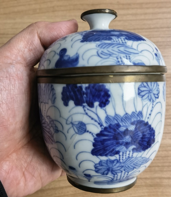 古玩陶瓷荷塘清趣圖青花蓋缸拍賣(mài),當(dāng)前價(jià)格980元