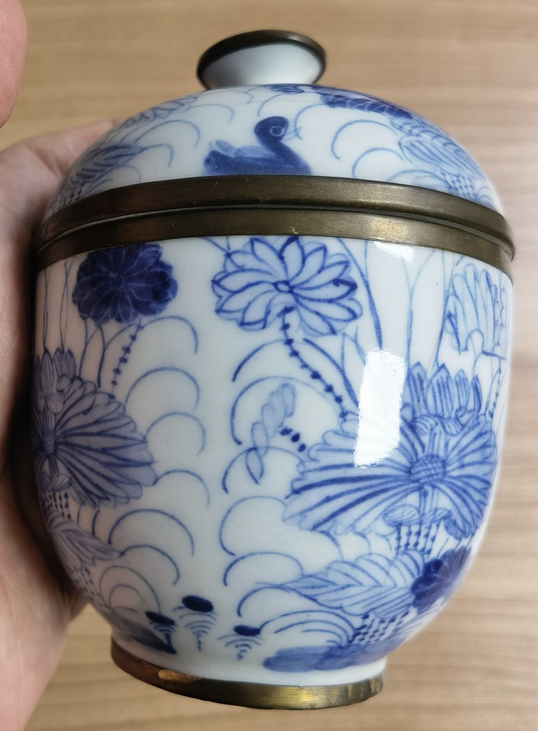 古玩陶瓷荷塘清趣圖青花蓋缸拍賣(mài),當(dāng)前價(jià)格980元