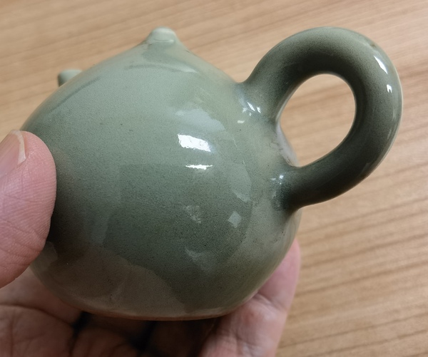 古玩陶瓷青釉倒流壺拍賣,當前價格198元