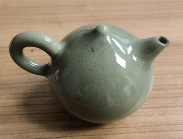 古玩陶瓷青釉倒流壺拍賣,當前價格198元