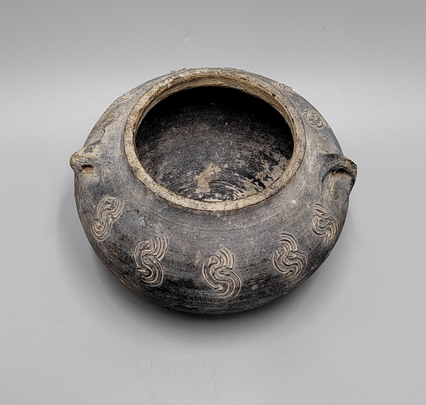 古玩陶瓷唐代黑陶刻劃鳳紋茶器拍賣,當前價格5600元
