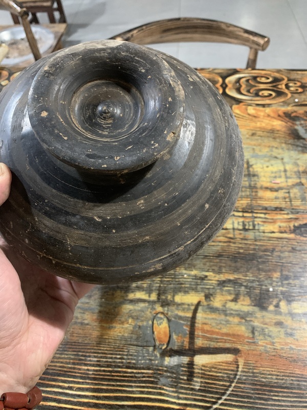 古玩陶瓷戰(zhàn)漢館藏級(jí)精品灰陶磨光大豆罐拍賣(mài),當(dāng)前價(jià)格5800元
