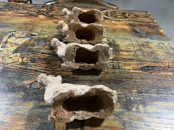 古玩陶瓷唐代臥牛陶塑四頭(精品)拍賣,當(dāng)前價(jià)格3800元