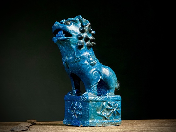 古玩陶瓷孔雀藍獅子擺件拍賣,當前價格3500元