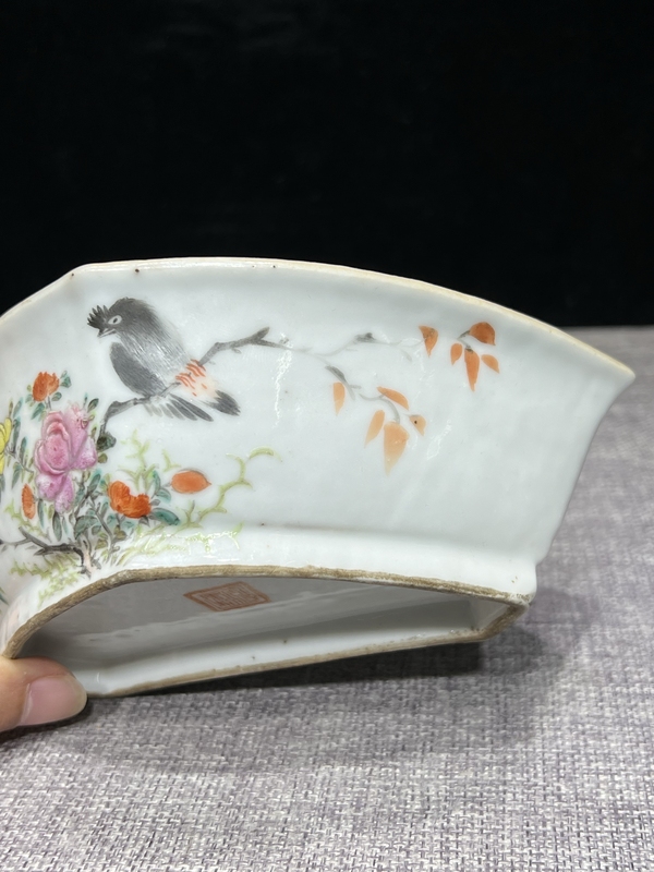 古玩陶瓷粉彩花鳥詩文攢盤拍賣,當前價格1500元