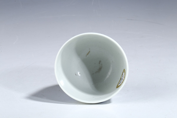 古玩陶瓷晚清·青花八仙人物紋碗拍賣,當前價格2688元