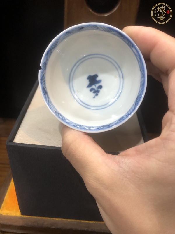 古玩陶瓷青花安居樂業(yè)品茗杯真品鑒賞圖