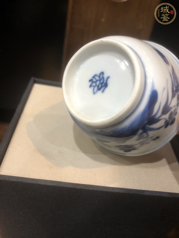 古玩陶瓷青花安居樂業(yè)品茗杯真品鑒賞圖