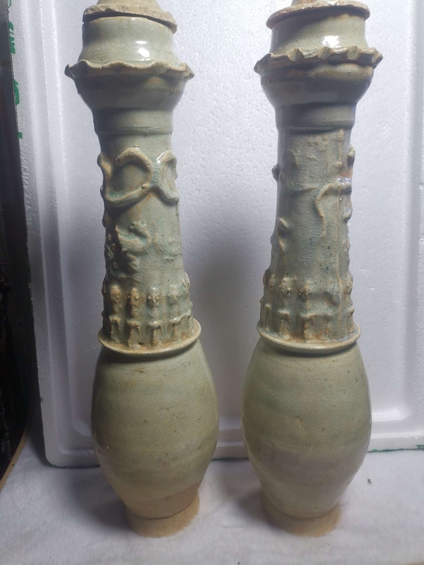 古玩陶瓷青白釉貼塑人物龍紋長頸瓶拍賣,當(dāng)前價(jià)格999元