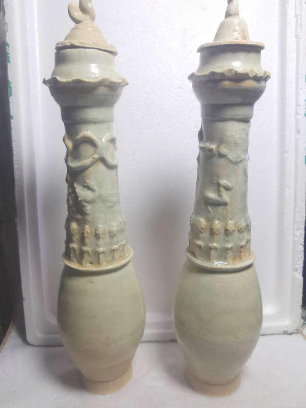 古玩陶瓷青白釉貼塑人物龍紋長頸瓶拍賣,當(dāng)前價(jià)格999元