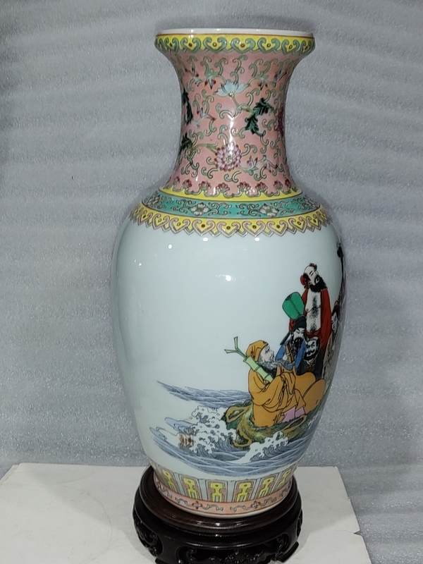古玩陶瓷粉彩貼花八仙人物紋瓶拍賣,當(dāng)前價(jià)格1888元