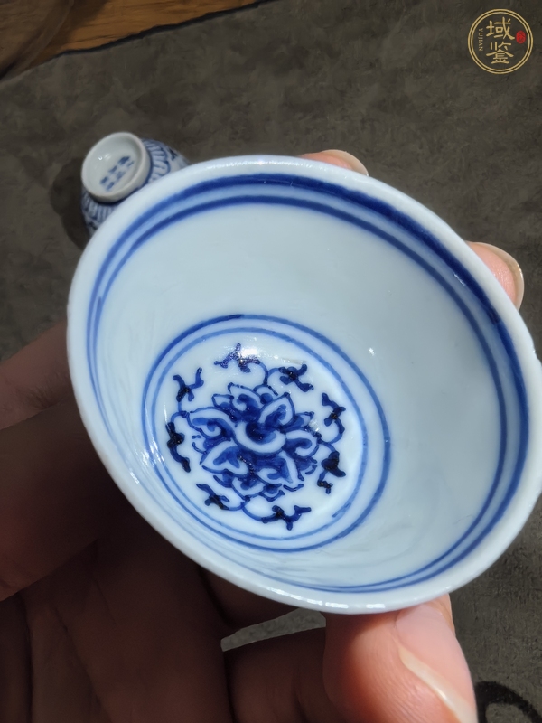 古玩陶瓷青花杯真品鑒賞圖