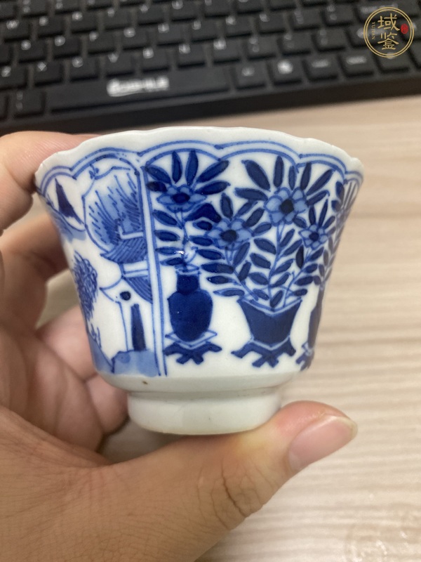 古玩陶瓷山水紋青花杯真品鑒賞圖