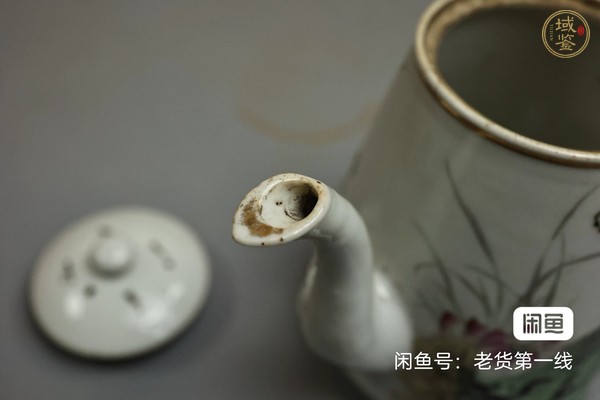 古玩陶瓷花鳥紋執(zhí)壺真品鑒賞圖