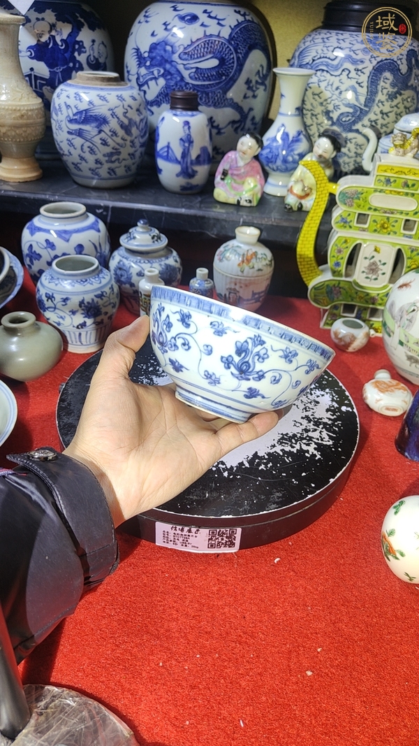 古玩陶瓷成化青花碗真品鑒賞圖