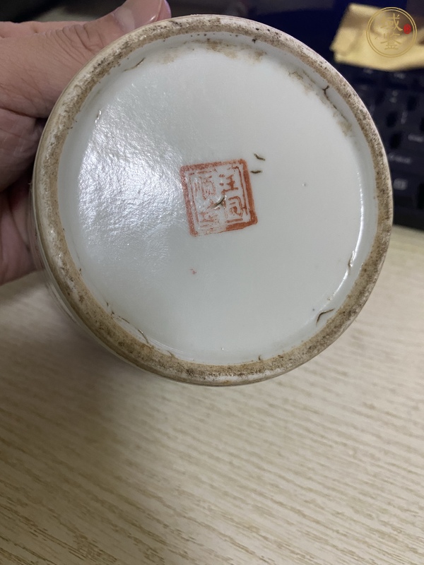 古玩陶瓷人物紋粉彩蓋缸真品鑒賞圖