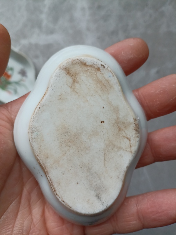 古玩陶瓷民國細路五彩海棠碟拍賣,當前價格0元