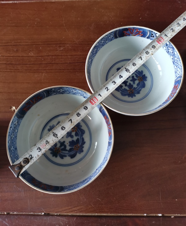 古玩陶瓷十九世紀末二十世紀初青花加彩碗一對拍賣,當前價格1360元