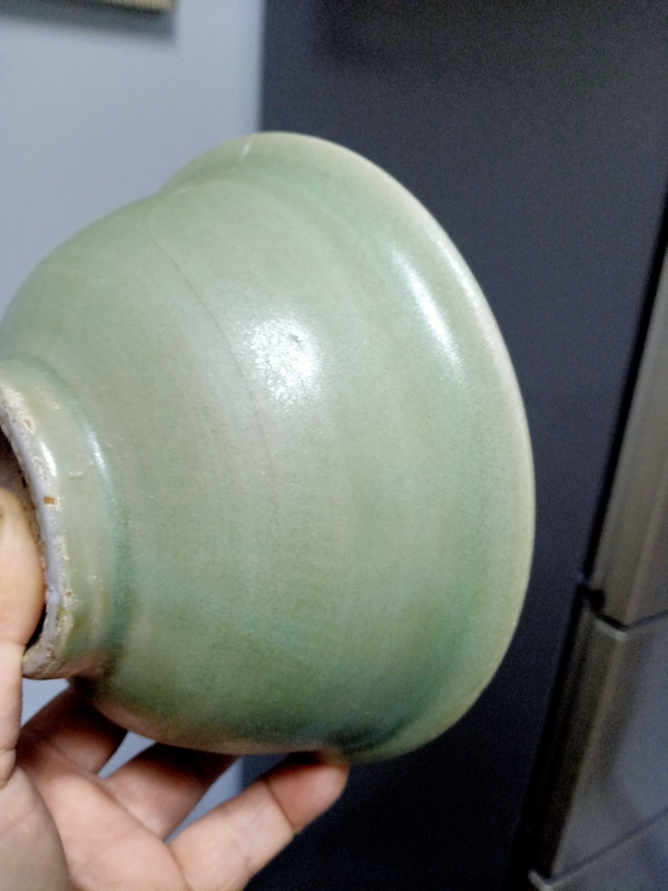 古玩陶瓷龍泉青瓷印花撇口碗拍賣,當前價格1600元