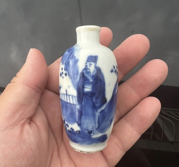 古玩陶瓷青花人物故事紋鼻煙壺拍賣,當前價格2800元