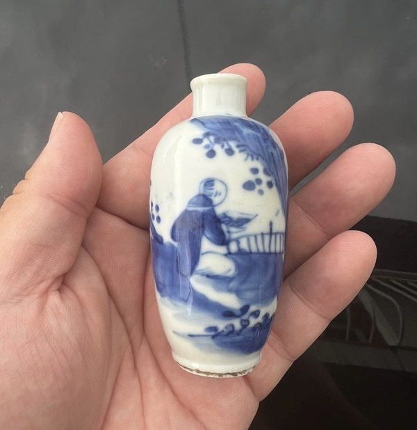 古玩陶瓷青花人物故事紋鼻煙壺拍賣,當前價格2800元