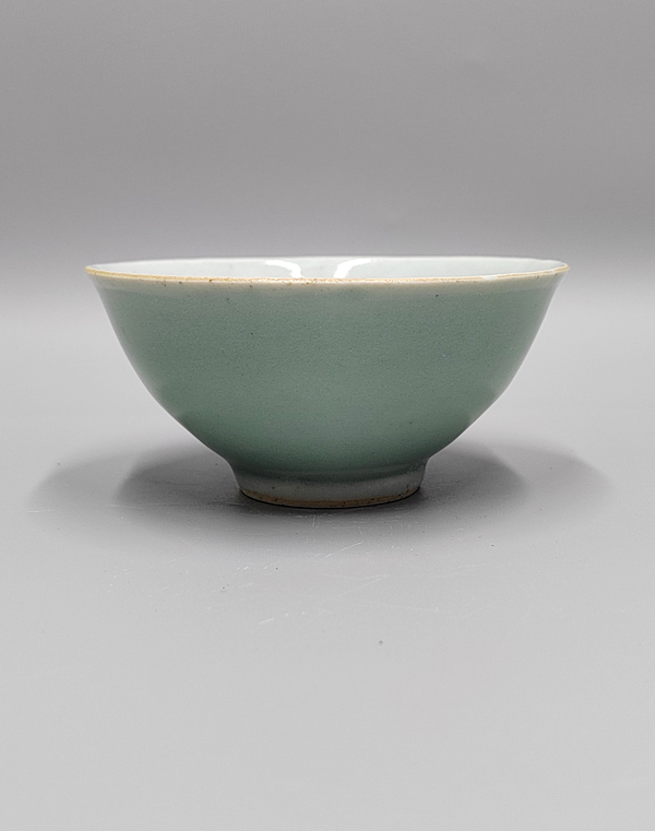 古玩陶瓷清中嘉慶本朝款豆青釉茶盞拍賣,當前價格880元