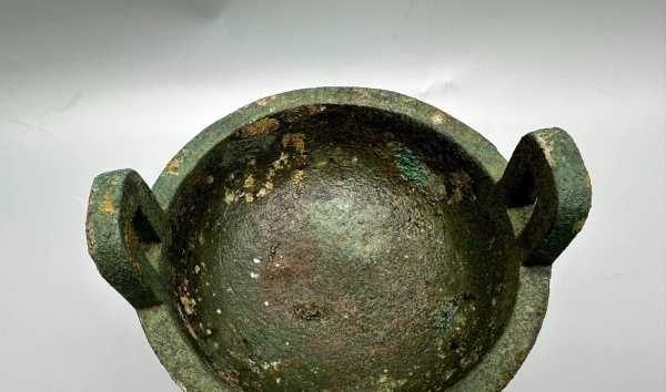 古玩铜器东周窃曲纹铜鼎拍卖，当前价格3000元