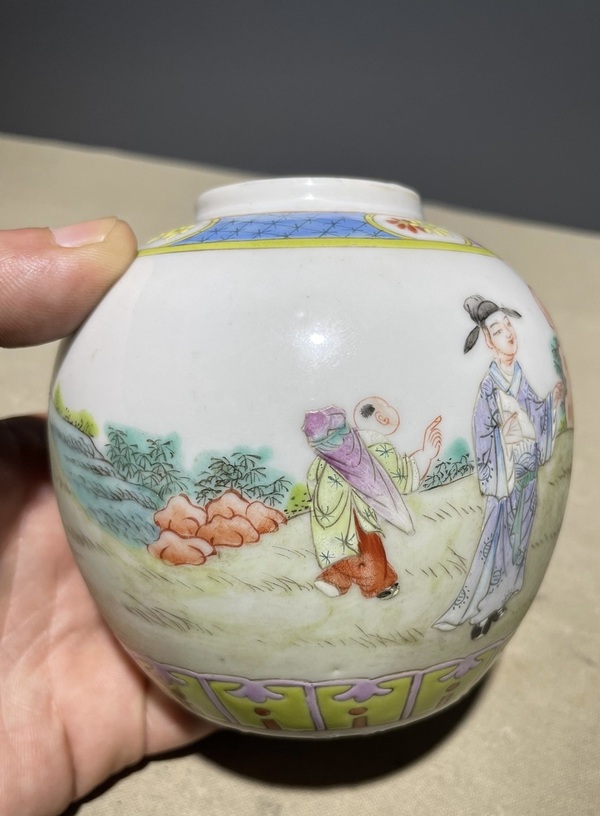 古玩陶瓷【精品細路民窯】粉彩攜琴訪友人物故事紋小罐拍賣,當前價格2950元