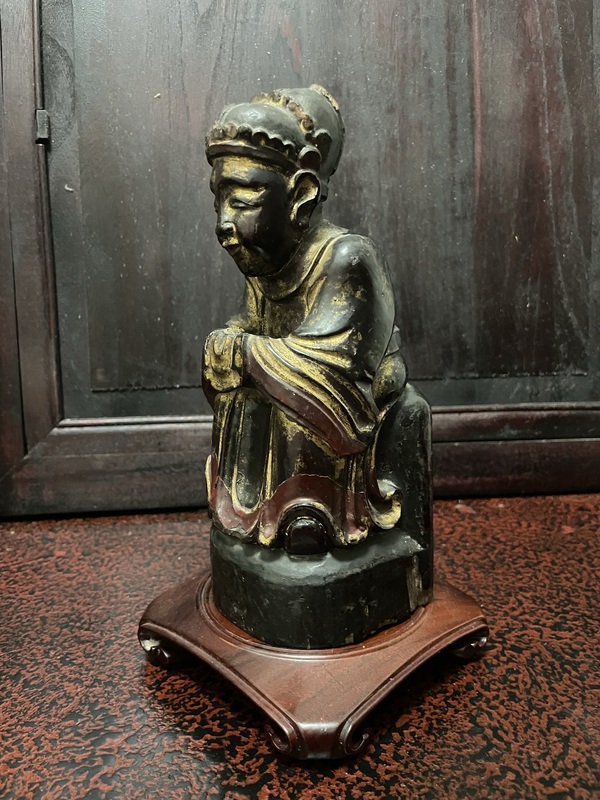 古玩雜項清代晚期的木雕像拍賣,當前價格4888元