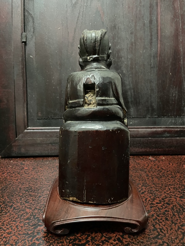 古玩雜項清代晚期的木雕像拍賣,當前價格4888元