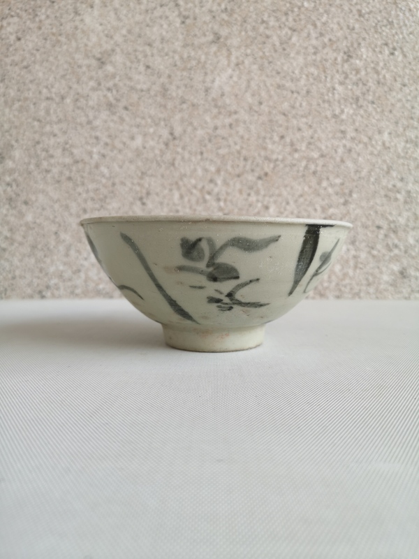 古玩陶瓷青花花卉紋茶碗拍賣，當(dāng)前價(jià)格450元