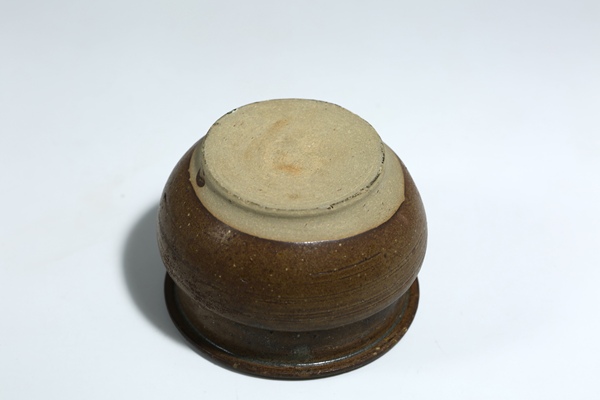 古玩陶瓷贛州窯褐釉香爐拍賣,當前價格2500元