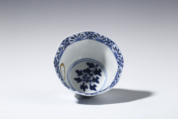 古玩陶瓷清光緒·青花花卉紋花口杯碟一套拍賣，當(dāng)前價(jià)格115元