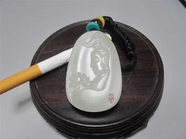 古玩玉器新疆和田脂白玉雕“觀音牌”拍賣,當(dāng)前價格8988元