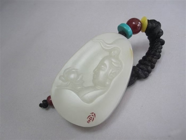 古玩玉器新疆和田脂白玉雕“觀音牌”拍賣,當(dāng)前價格8988元