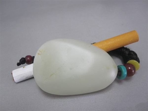 古玩玉器新疆和田脂白玉雕“觀音牌”拍賣,當(dāng)前價格8988元